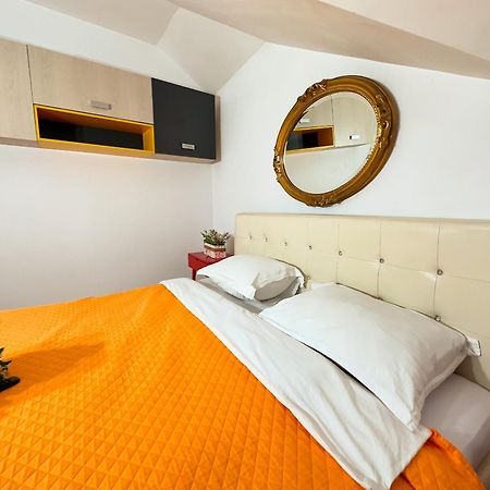Millenium Apartment Central Крайова Экстерьер фото